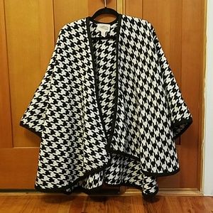 Forever 21 woven cape